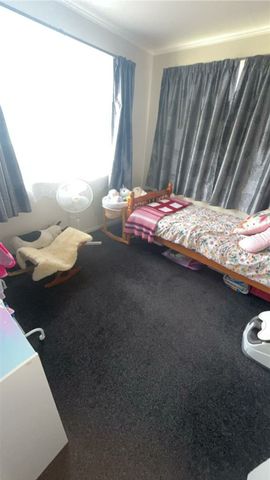 Tidy Three Bedroom Home, Ready Now - Photo 4