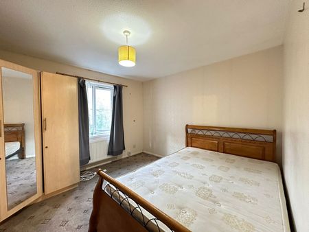 4 Bed Terraced House, Scarborough Street, E1 - Photo 5