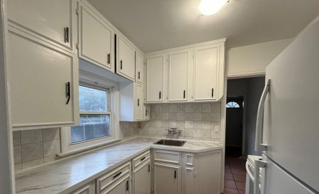 For Lease - 80 Vanbrugh Avenue, Toronto, Ontario - Photo 4