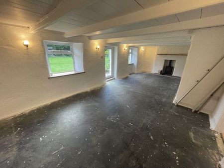 Parc Erissey, Redruth, TR16 - Photo 3