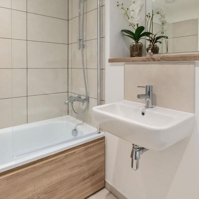 2 bedroom apartment to rent - Photo 1