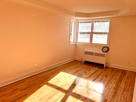 For Lease - 75 Holland Avenue Unit# 2, Tunneys Pasture and Ottawa West, Ontario - Photo 3