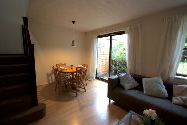 11 Hinchin Brook, NG7 2EF, NOTTINGHAM - Photo 1