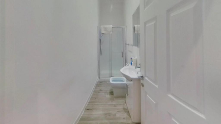 5 bedroom private hall to rent - Photo 5