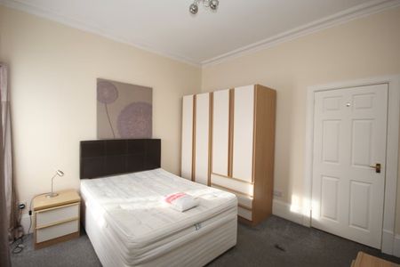 Flat D, 32 Broad Street, AB42 1BY, Peterhead - Photo 2