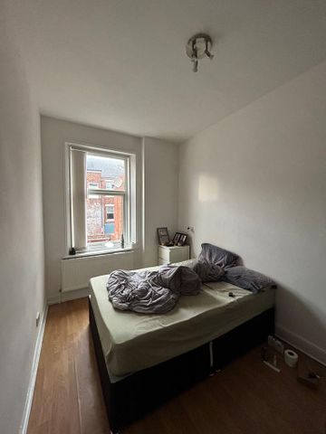 2 bedroom flat to rent - Photo 3