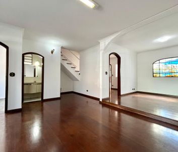 Casa para alugar com 210m², 4 quartos e 2 vagas - Photo 1