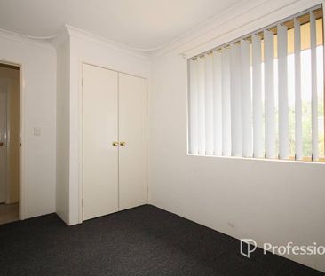 Charming Rustic Home - Photo 3