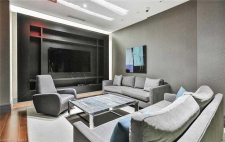 For Lease - 65 Speers Road Unit# 224, Oakville, Ontario - Photo 2