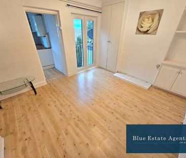 Stanley Avenue, Greenford, UB6 - Photo 1