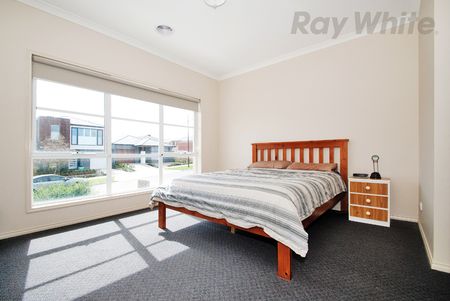11 Red Box Street, Coburg North VIC 3058 - House For Rent | Domain - Photo 3