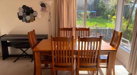 Single level home with 4 bedrooms and 2 Bathrooms - Photo 2