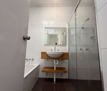 Cottage style house right in Maitland CBD - Photo 6