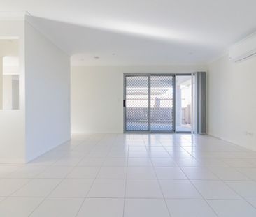 Modern 4 Bedroom Home In Quiet Location - Photo 1