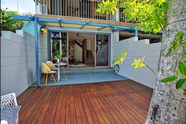 1/57 Alexandra Street, North Ward QLD 4810 - Townhouse For Rent | Domain - Photo 1
