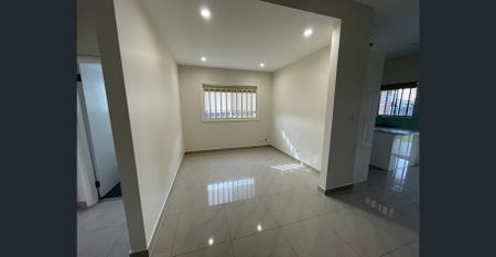 Contemporary 3-4 Bed Home Minutes from Shops & Transport, Spacious, Stylish Living in Chester Hill” - Photo 5