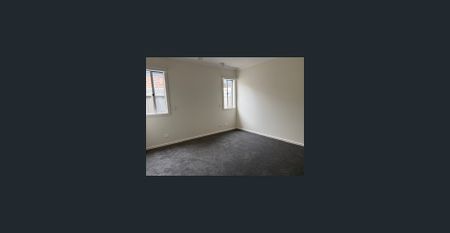 Stylish and Comfortable Three-Bedroom Family Home - Photo 2