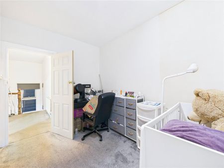 4 bedroom terraced house to rent - Photo 4