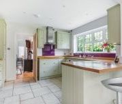 5 bedroom detached house to rent - Photo 1