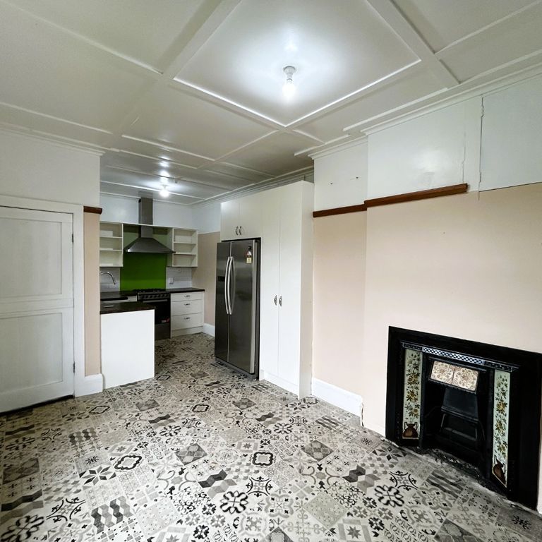 56 Waihi Road,Hawera - Photo 1