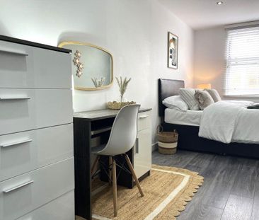 1 bedroom in a house share to rent - Photo 5