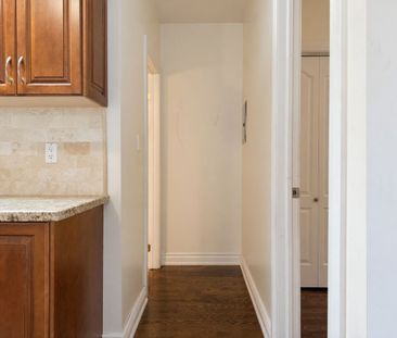 For Lease - 2038 Danforth Avenue Unit# 2, Toronto, Ontario - Photo 2