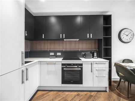 Eden Grove, Staines-upon-Thames, Surrey, TW18 4ZU - Photo 3