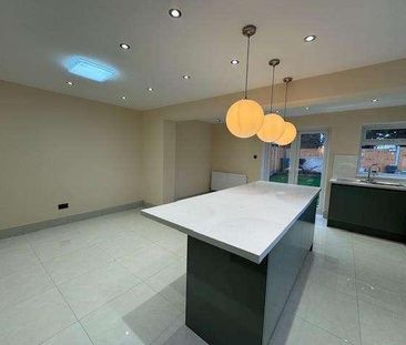 Brandon Avenue, Heald Green, SK8 - Photo 6