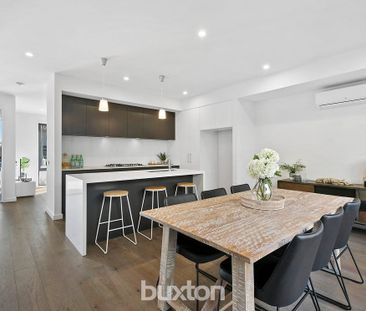 Modern Townhouse in heart of Mentone - Photo 5