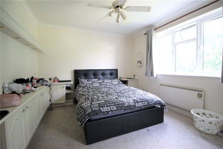 Hanstone Close, - Photo 2