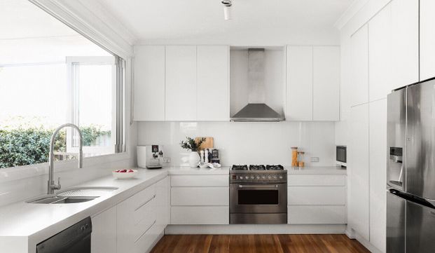 Petersham - Photo 1
