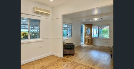 Half-house with own entry - Photo 2