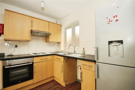 3 bedroom apartment to rent - Photo 3