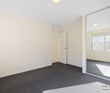 Modern Bedroom in Wellard - Photo 5