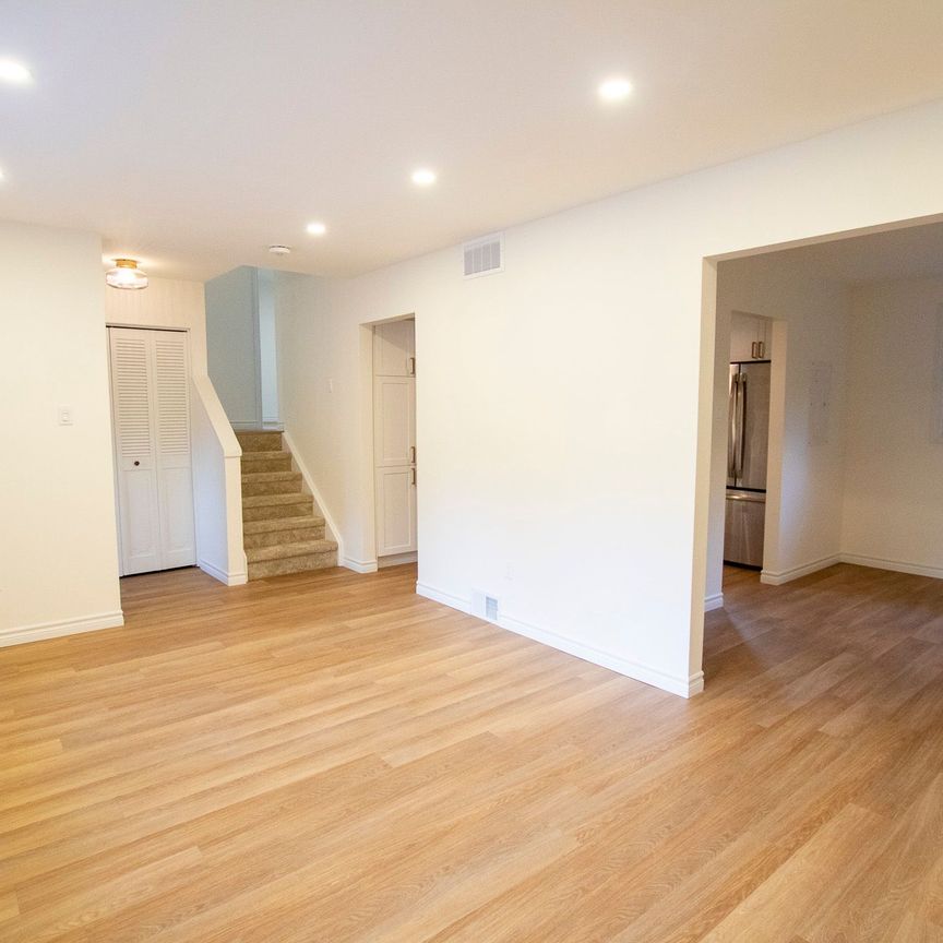 For Lease - 59 Haliburton Place, London South, Ontario - Photo 1