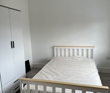 Room in a Shared House, Wembley, HA9 - Photo 4