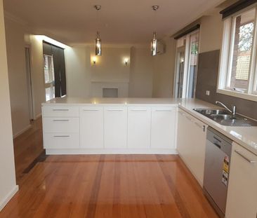 2/32 Kent Road, Surrey Hills - Photo 1