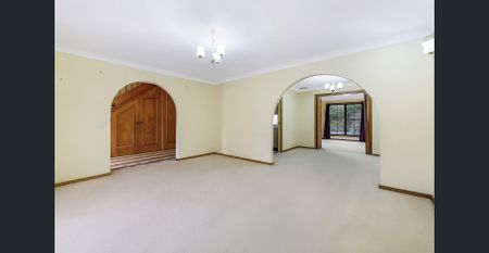 Family Home in Convenient Location - Photo 3