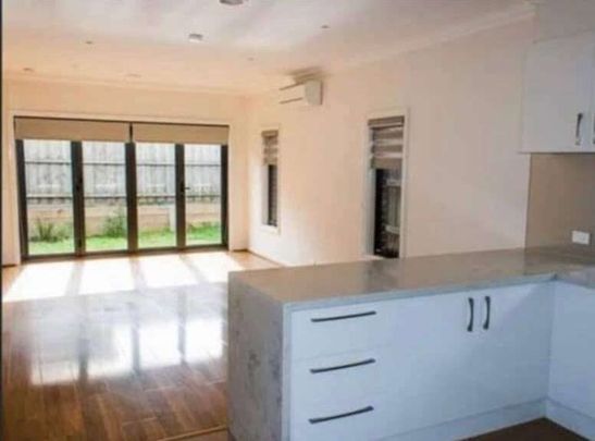Bentleigh East - Photo 1