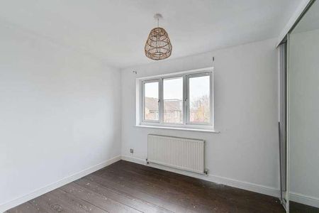 St Benets Close, Earlsfield, SW17 - Photo 4