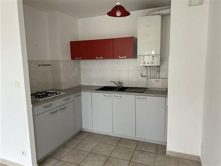 Location Appartement 2 pièces 49m² YSSINGEAUX 43200 - Photo 3