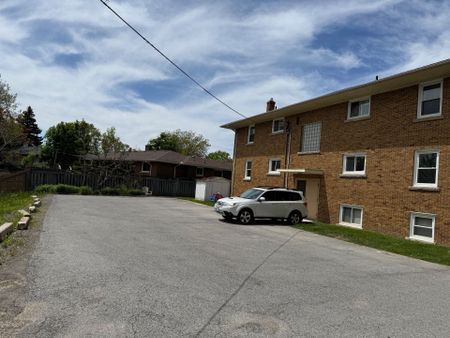 For Lease - 9 Riverview Boulevard Unit# 1, St. Catharines, Ontario - Photo 5