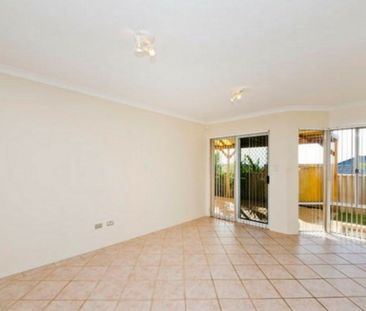 Spacious Townhouse In The Heart Of Joondanna - Photo 1