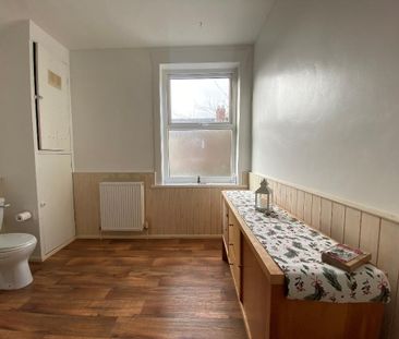 2 Bedroom Terraced House To Rent - Photo 6