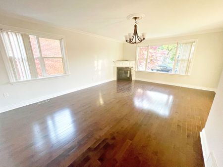 For Lease - 316 Gells Road Unit# Upper, Richmond Hill, Ontario - Photo 2