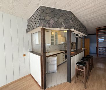 Charmant duplex avec cachet ancien et un bar intégré - Foto 3