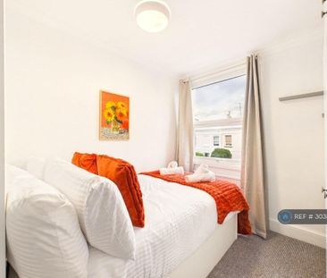 5 bedroom semi-detached house to rent - Photo 4