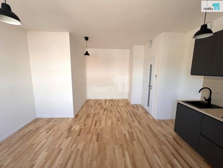 Pronájem bytu 1+kk 34 m2 - Фото 4