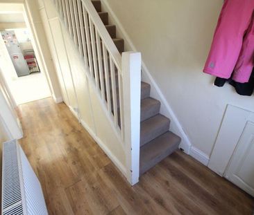 3 bedroom semi-detached house to rent - Photo 2