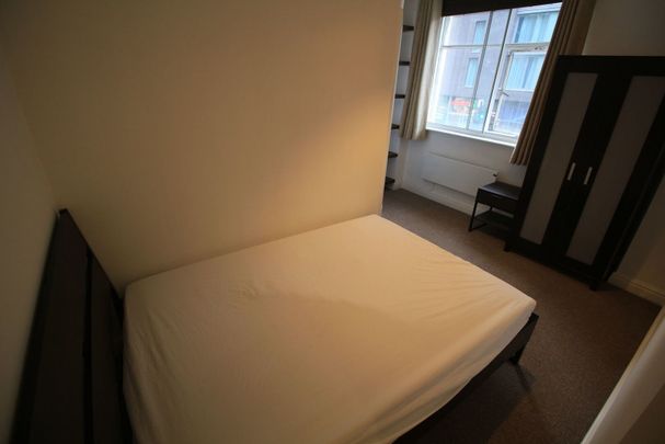 7 Oxford Road, Manchester, Lancs, M1 - Photo 1